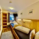 Gaestehaus Laercheck * Berchtesgaden