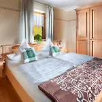 Gaestehaus Laercheck * Berchtesgaden